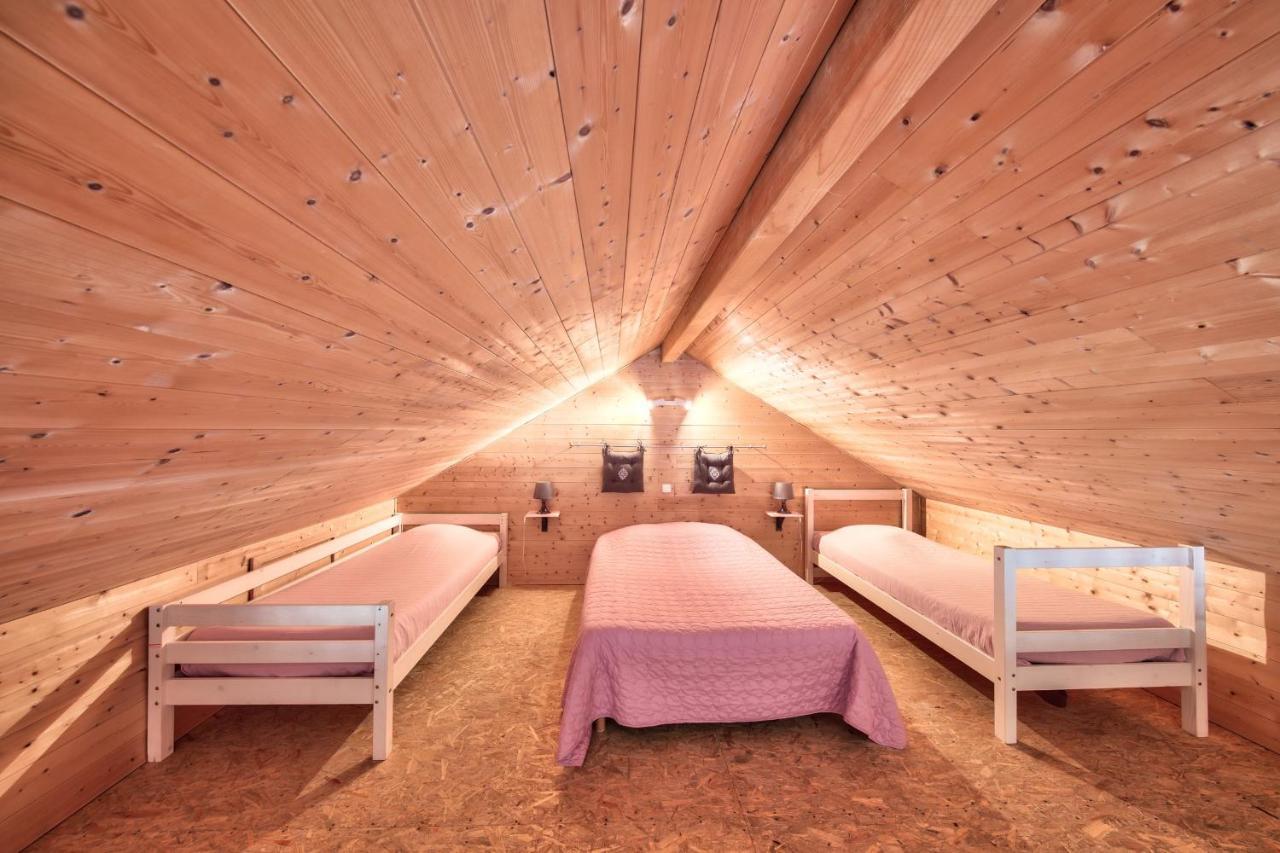 Chalet De Charme - Le Martinet Ney Bagian luar foto
